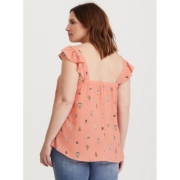 Torrid Women's Plus Size Peach Cactus Print Sleeveless Flutter Top - Picture 2 of 4